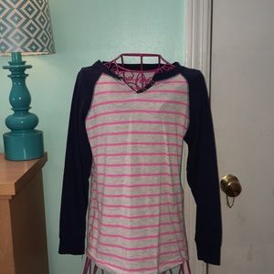 Long sleeved button tee